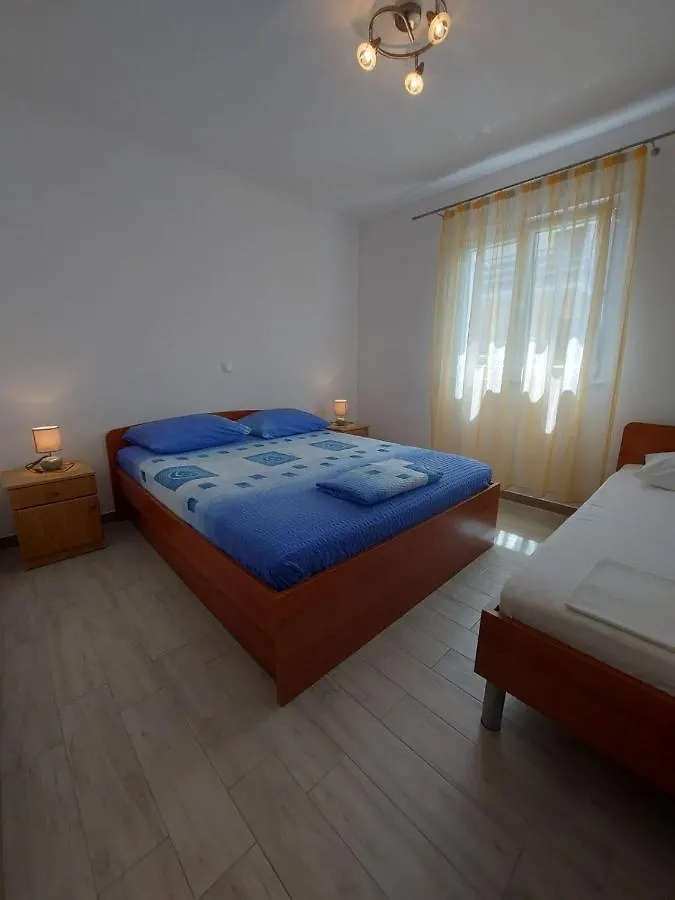 Apartment Ante Влашичи